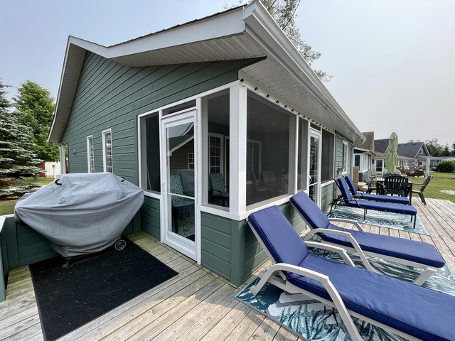 91 Theme Park Dr, Wasaga Beach